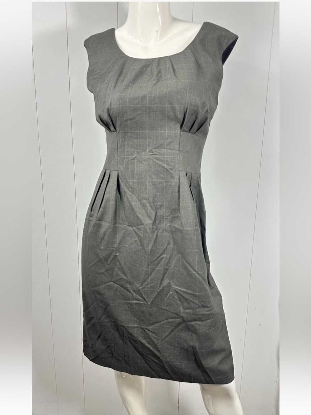 Calvin Klein Sz 10 Sleeveless Plaid Sheath Dress Plaid Neckline Olive/gray